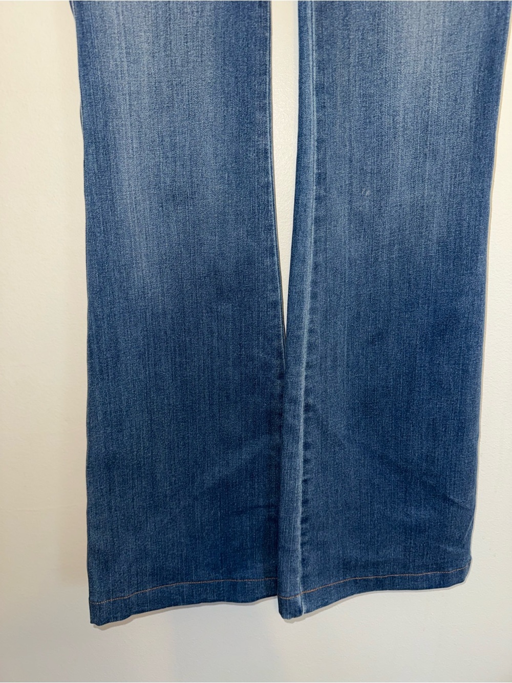 Spanx Flare Jeans Medium Wash Pull On High Waisted Denim Blue Size M 35" Inseam - Picture 3 of 8